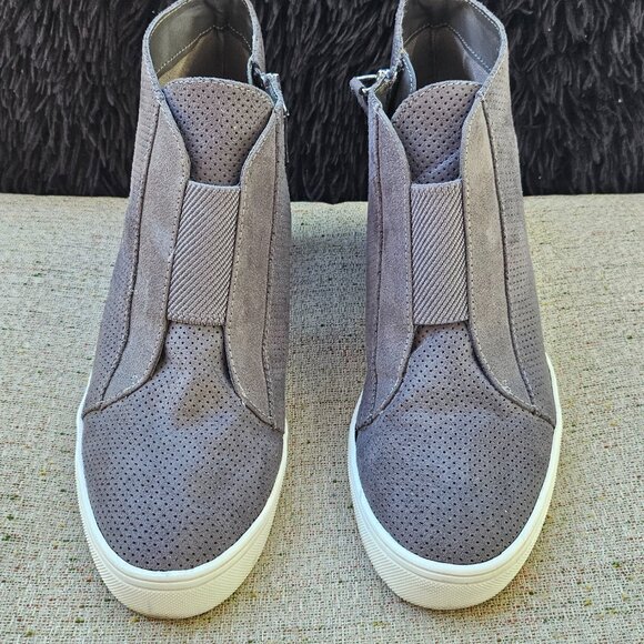 MIA Women Sneaker Wedge Shoes Ankle Booties Wedge Heels Gray Suede Side Zip - Picture 3 of 12